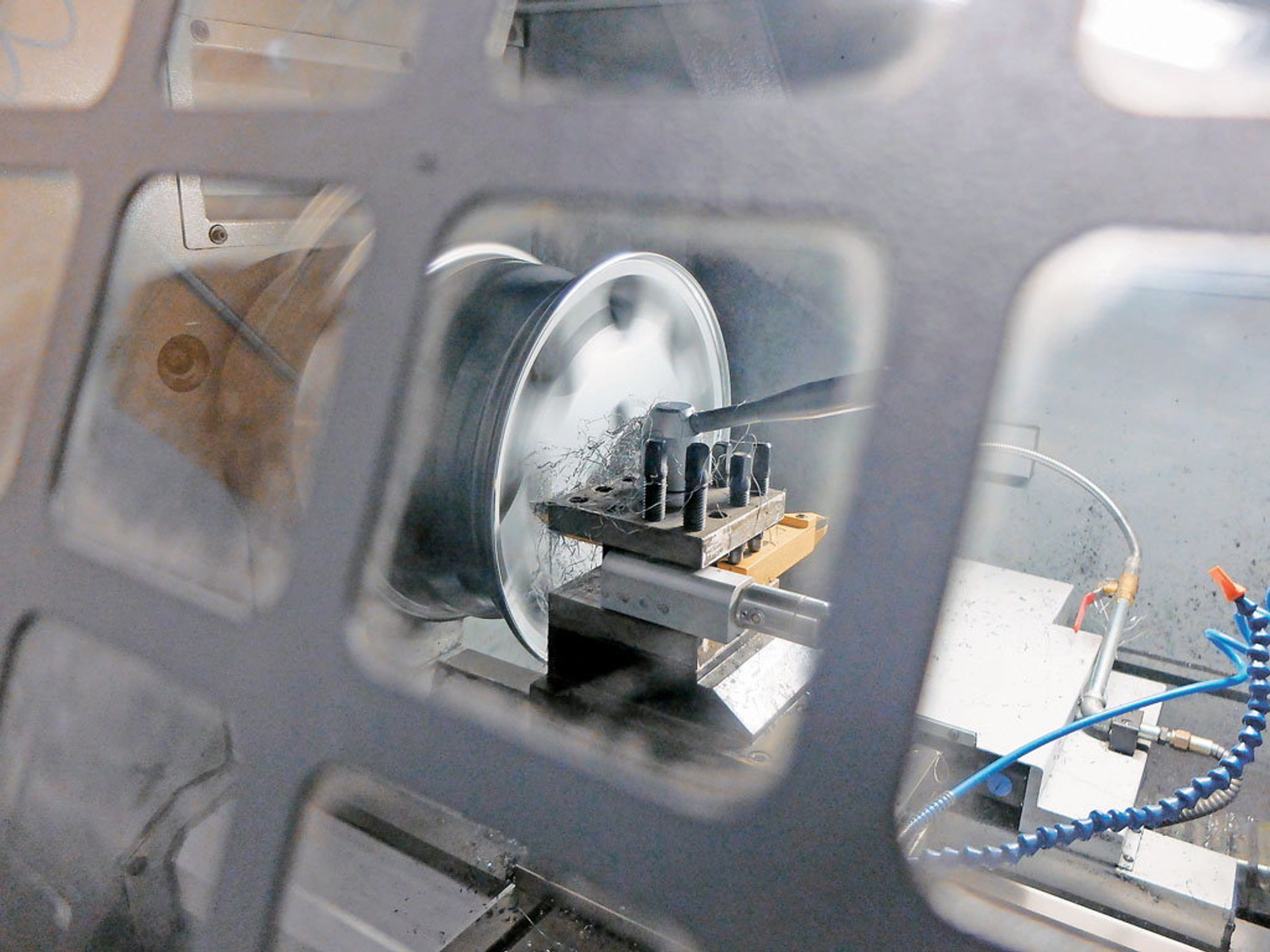 Toczenie frontów felg