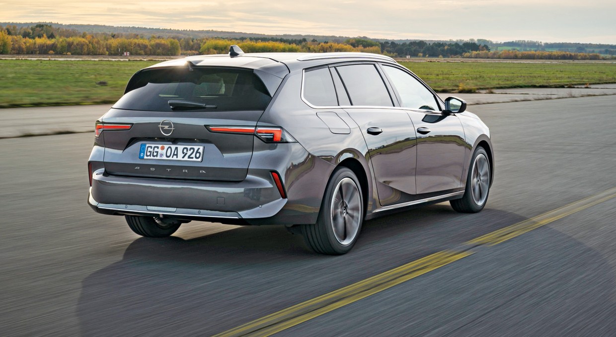 Opel Astra Sports Tourer - czy trzy cylindry sprawdzą się w rodzinnym kombi?