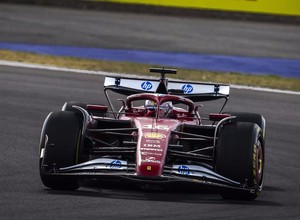 Burza w F1. "To kpina!" grzmi szef Ferrari i ma dość manipulacji komunikatami radiowymi