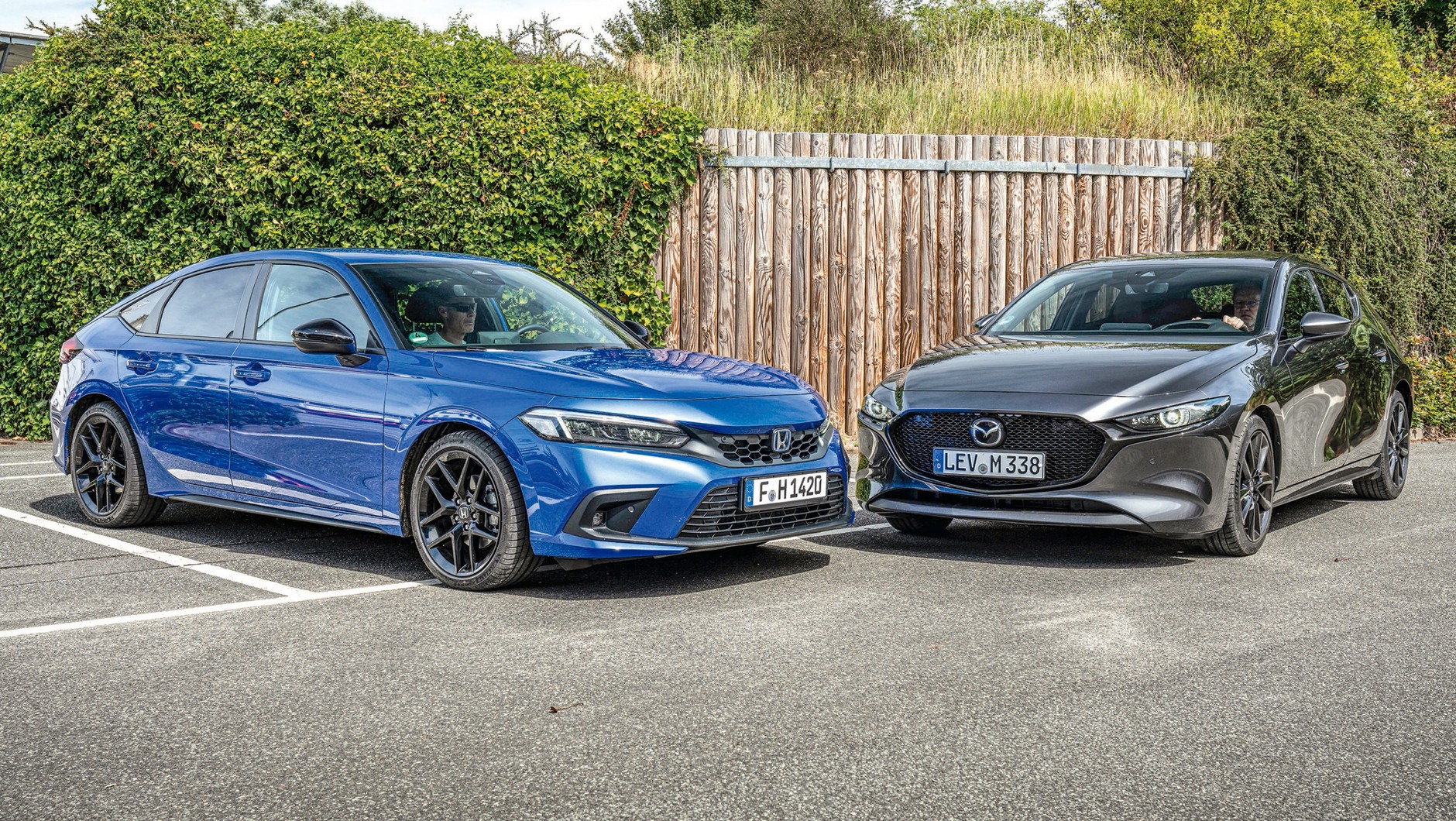 Honda Civic kontra Mazda 3 - porównanie