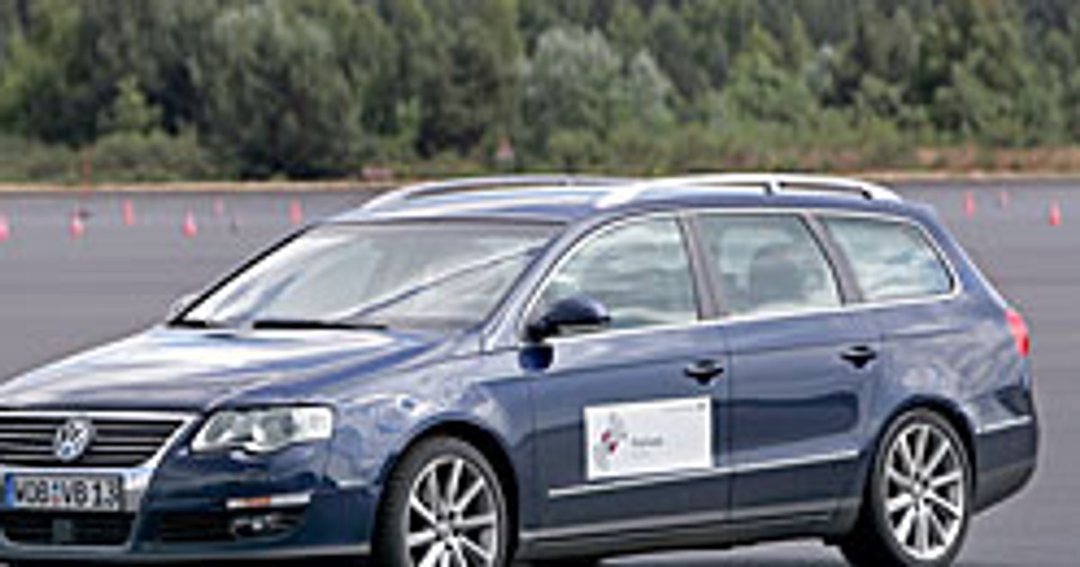 Volkswagen zaprezentował PyroBrake – aktywnego asystenta hamowania