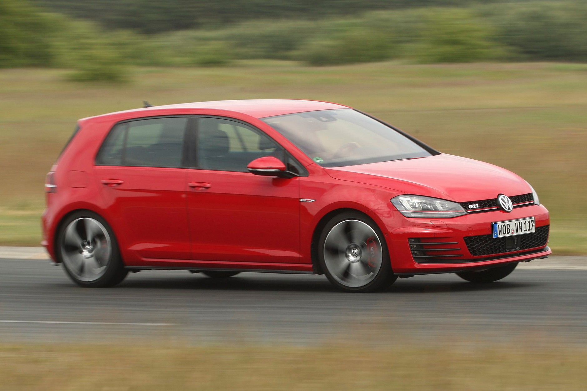 Porównanie: BMW 125i, Ford Focus ST, Mercedes A 250 Sport i VW Golf GTI