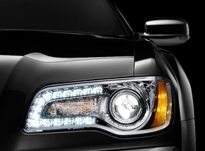 Nowy Chrysler 300 sedan gotowy do premiery w Detroit