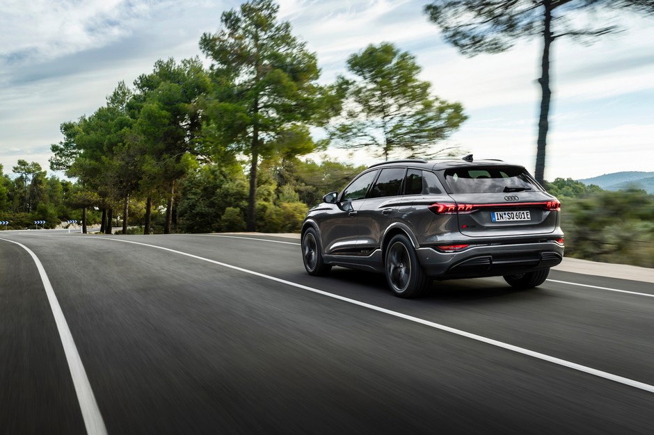 Audi SQ6 e-tron