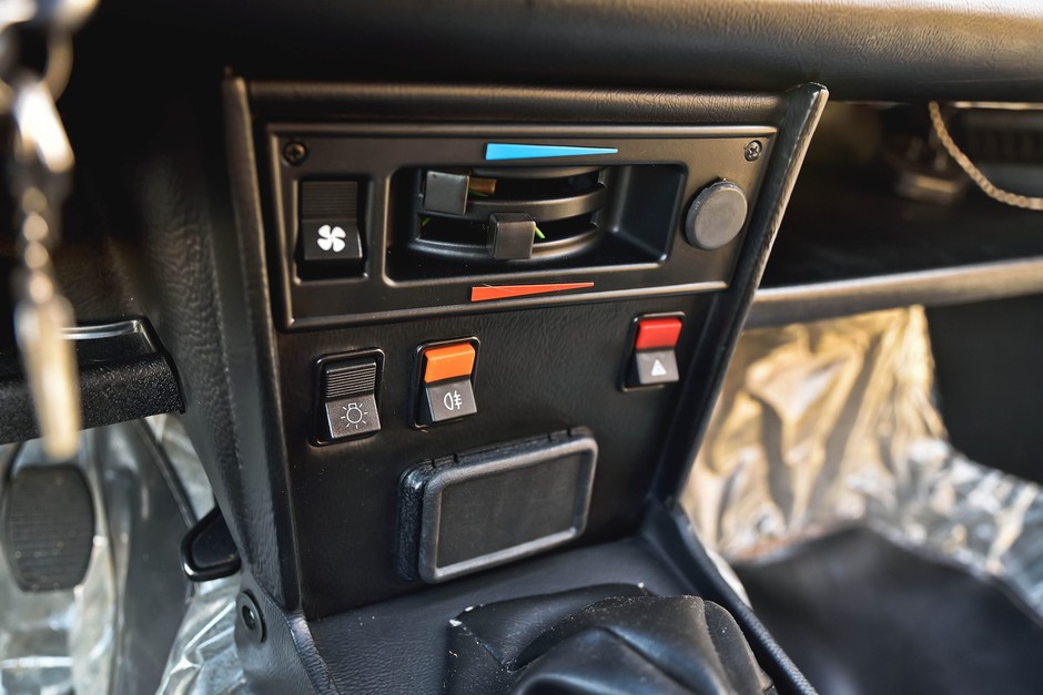 Ten Duży Fiat jest nowy, choć ma 35 lat.  FSO 125p wystawiony na aukcji.