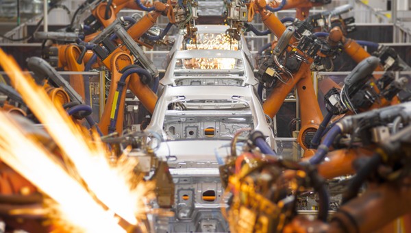 Japońskie koncerny motoryzacyjne wstrzymały dostawy. Pięć firm manipulowało danymi