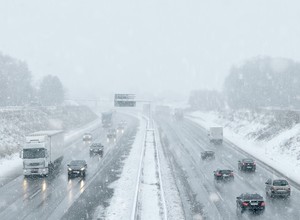 Wyjeżdżasz na święta samochodem? Przygotuj się! (10 rad przed podróżą)