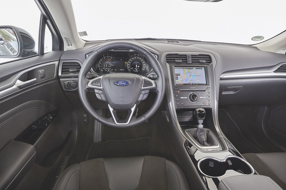 Porównanie: Ford Mondeo 2.0 TDCI, Hyundai i40 1.7 CRDI, Skoda Superb 2.0 TDI, Volkswagen Passat 2.0 TDI - osiągi, spalanie, wymiary, dane techniczne