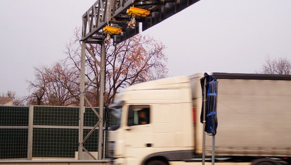 Koniec z deptaniem gazu na autostradach w Polsce. Będzie dużo więcej pomiarów