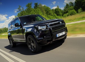 Nowy Land Rover Defender. Tylko nie mówcie o nim SUV, to prawdziwa terenówka