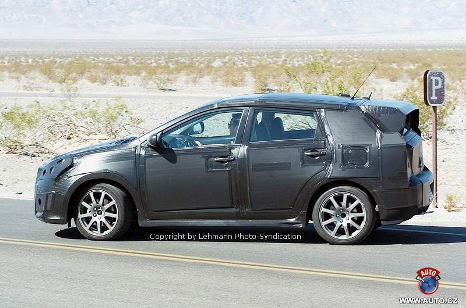 Zdjęcia szpiegowskie: Toyota Corolla Verso