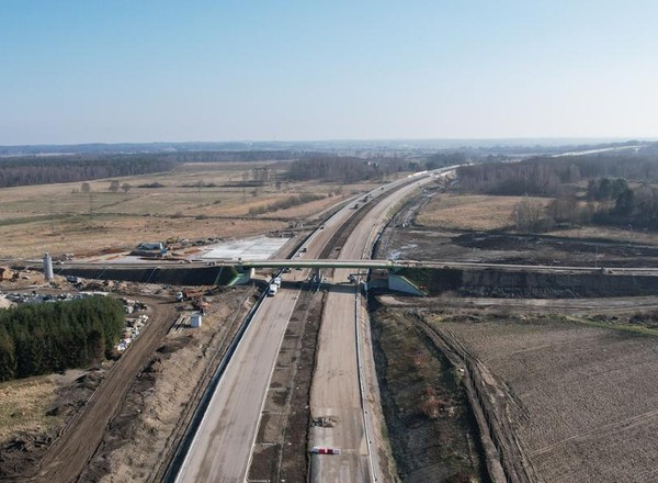 Wykonawcy ważnych odcinków dróg ekspresowych S3 i S6 wrócili na plac budowy. Tylko czy na niej zostaną?