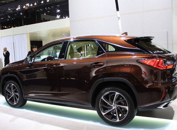 Lexus RX 450h – czwarta generacja bestsellera (Frankfurt 2015)