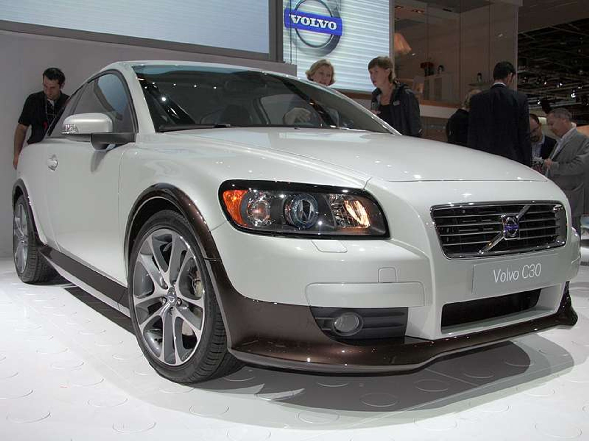 Paryż na żywo: fotogaleria z targów – Pierwszy dzień targów (1/2)