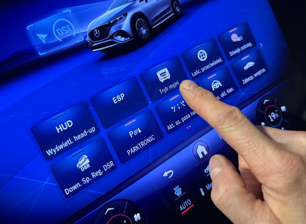 Kierowcy ignorują tę funkcję i wjeżdżają na myjnię. A potem...