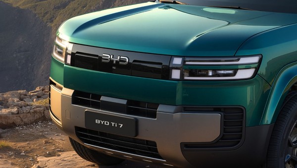 BYD Ti7