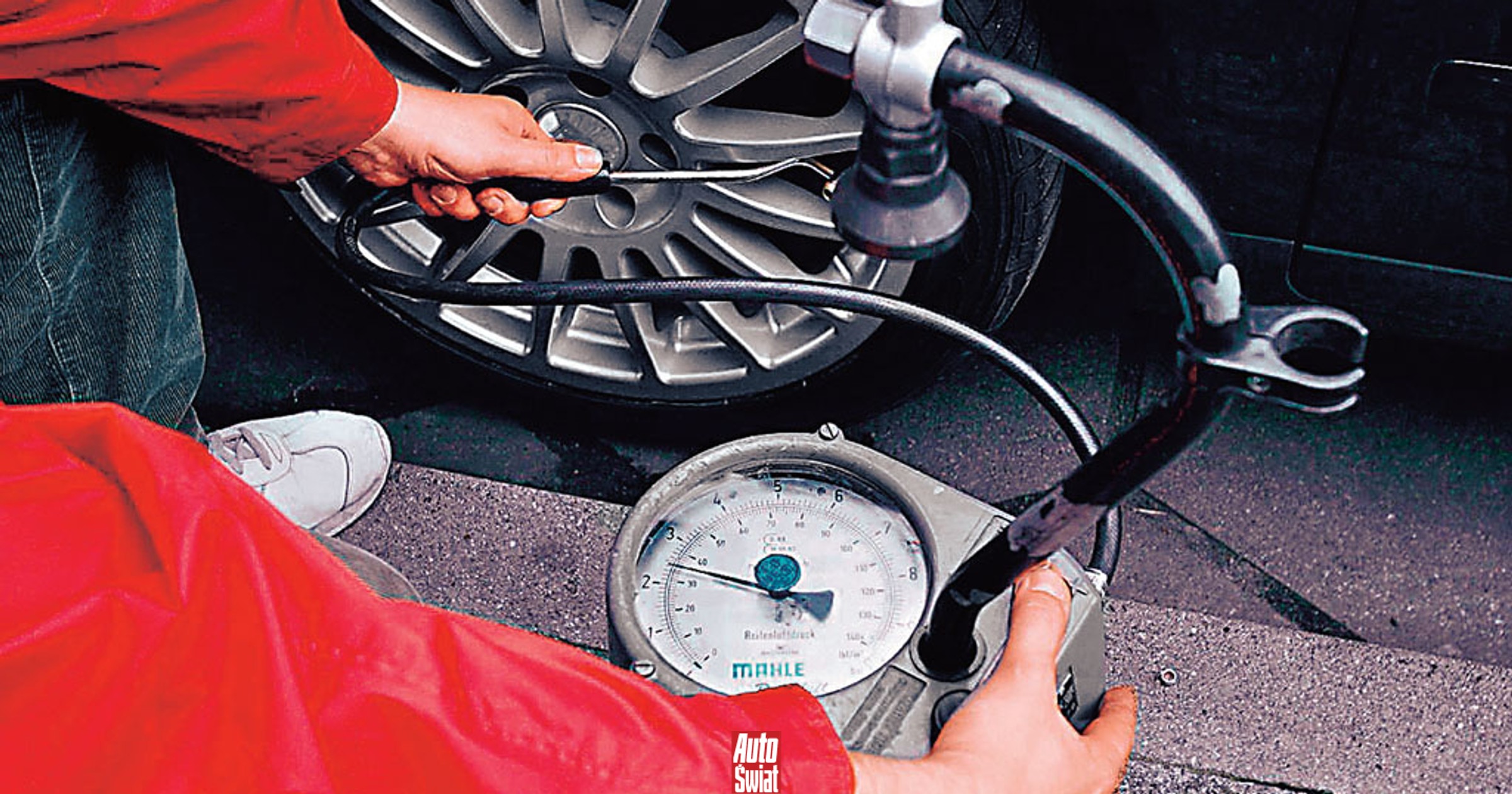 Nieprawidłowe ciśnienie w oponach zwiększa zużycie paliwa. Tyle powinno wynosić