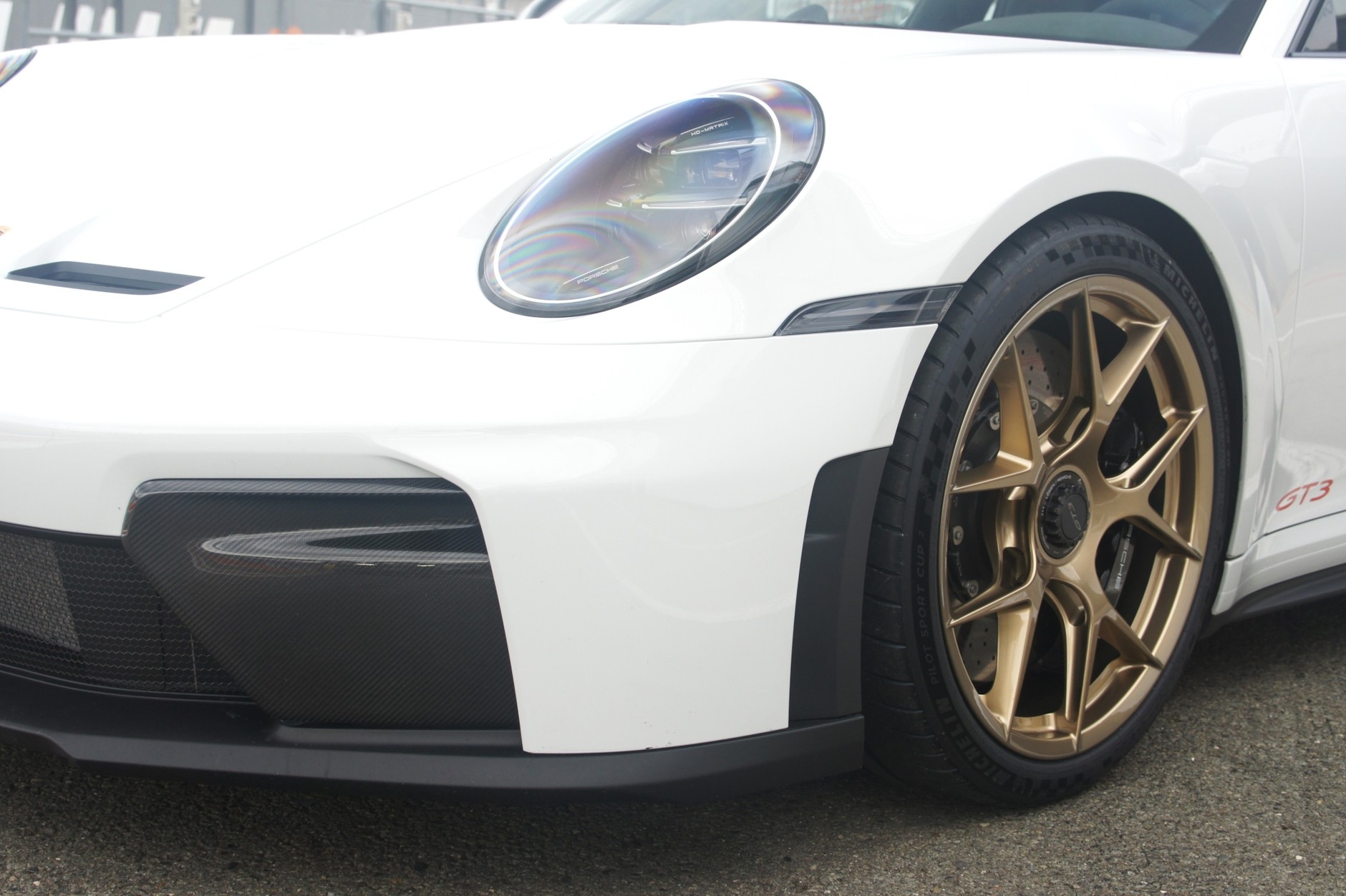 20- i 21-calowe kute obręcze z magnezu kosztują 86000 zł