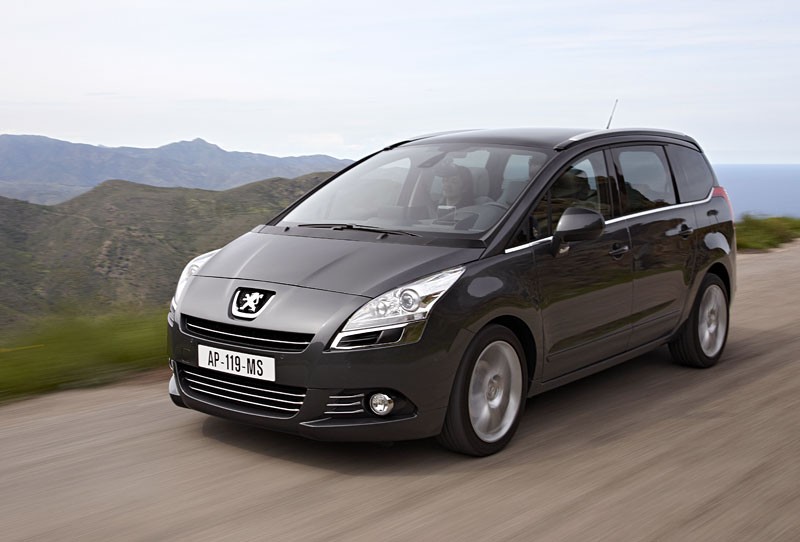 Peugeot: 5008 - duży, wygodny, nowoczesny, dla 5 lub 7 osób