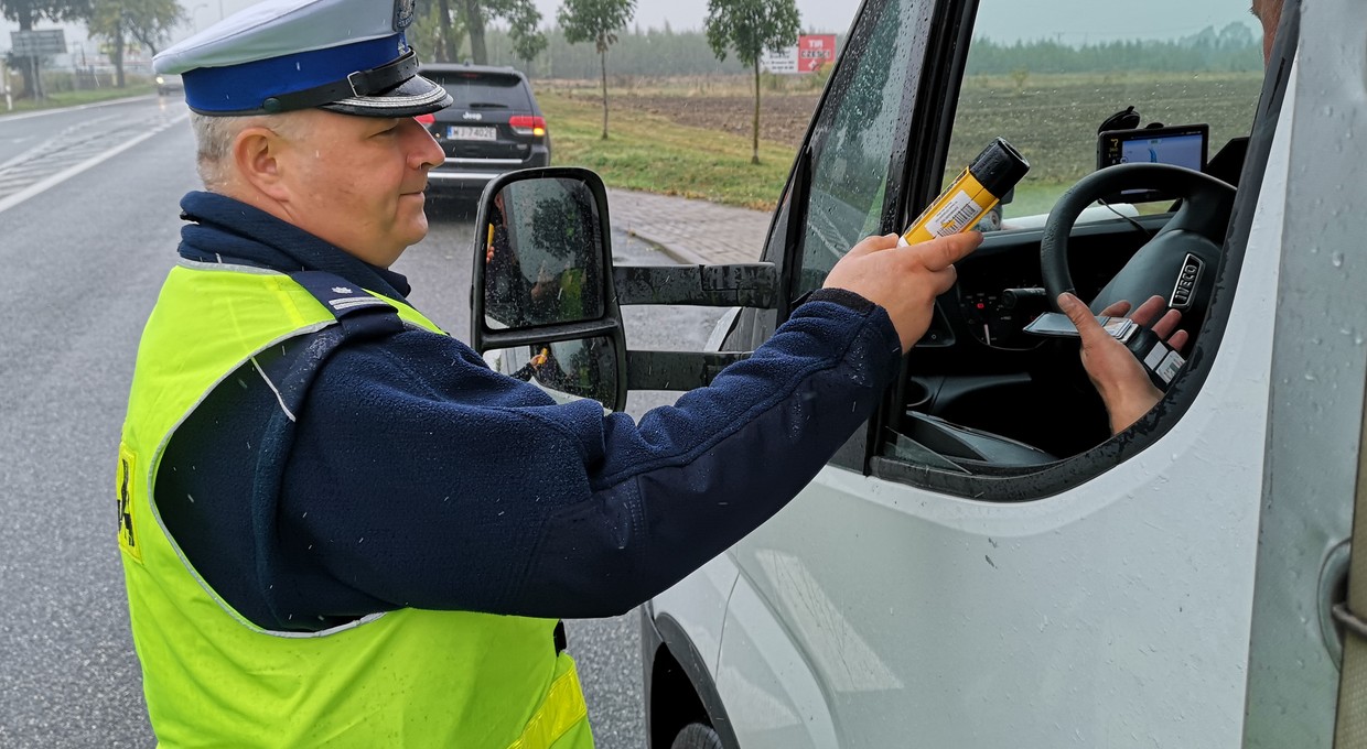 Konfiskata aut pijanym kierowcom od 14 marca. Jeszcze nie ma przepisów wykonawczych
