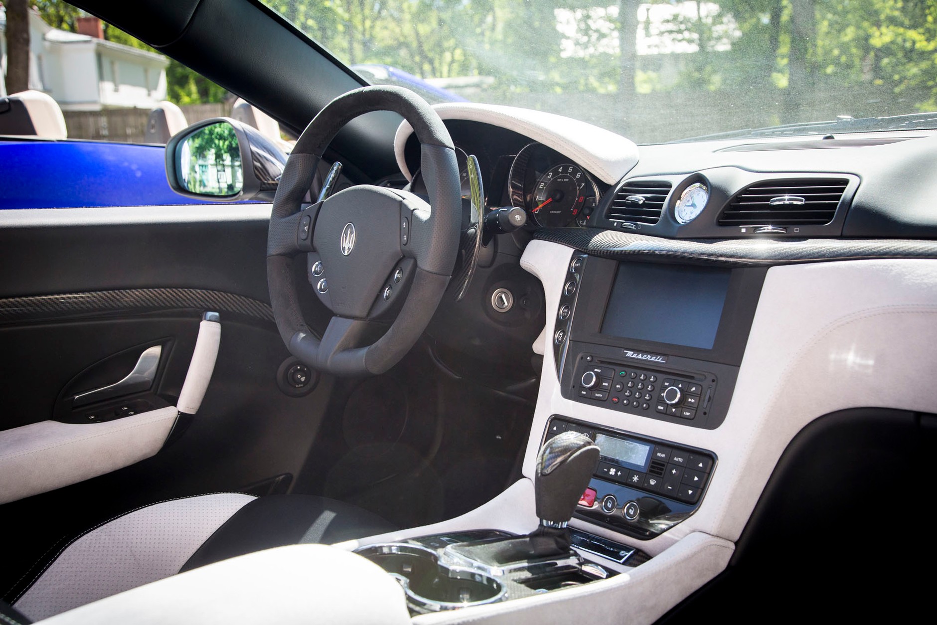 Maserati GranCabrio Sport V8 - chcesz mieć wyjątkowe auto? Musisz się spieszyć, lato tuż…tuż