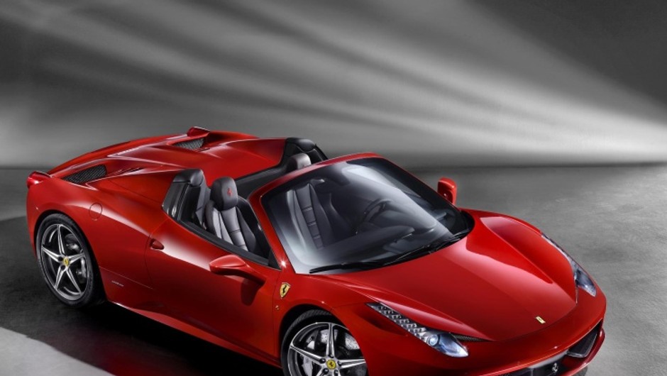 Ferrari 458 Spider z zaskakującym dachem
