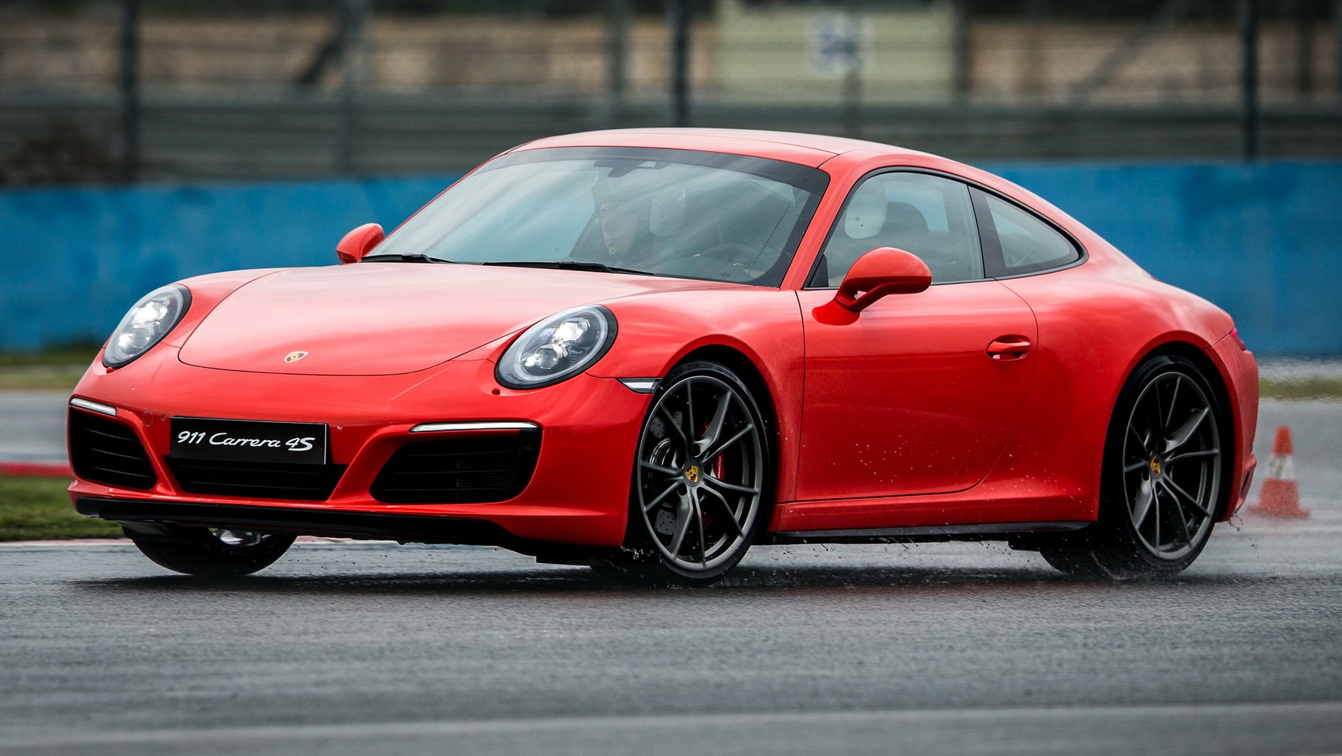 Porsche Carrera 4S na torze Istanbul Park