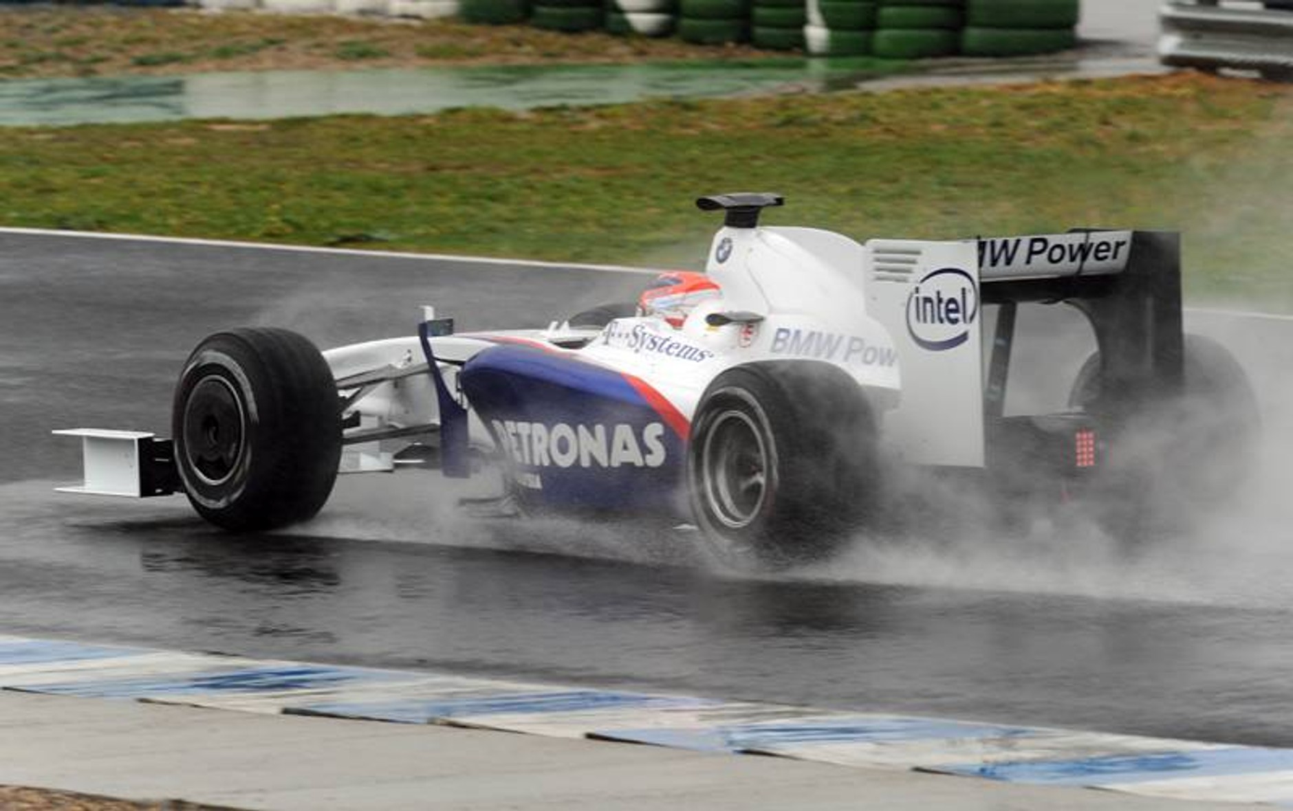 Formuła 1: fotogaleria z testów przed sezonem 2009