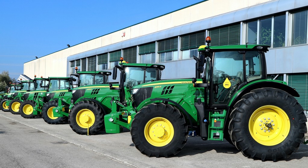Traktory marki John Deere
