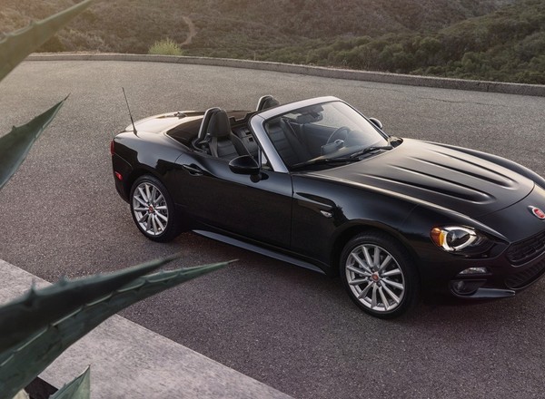 Fiat 124 Spider: roadster we włoskim stylu