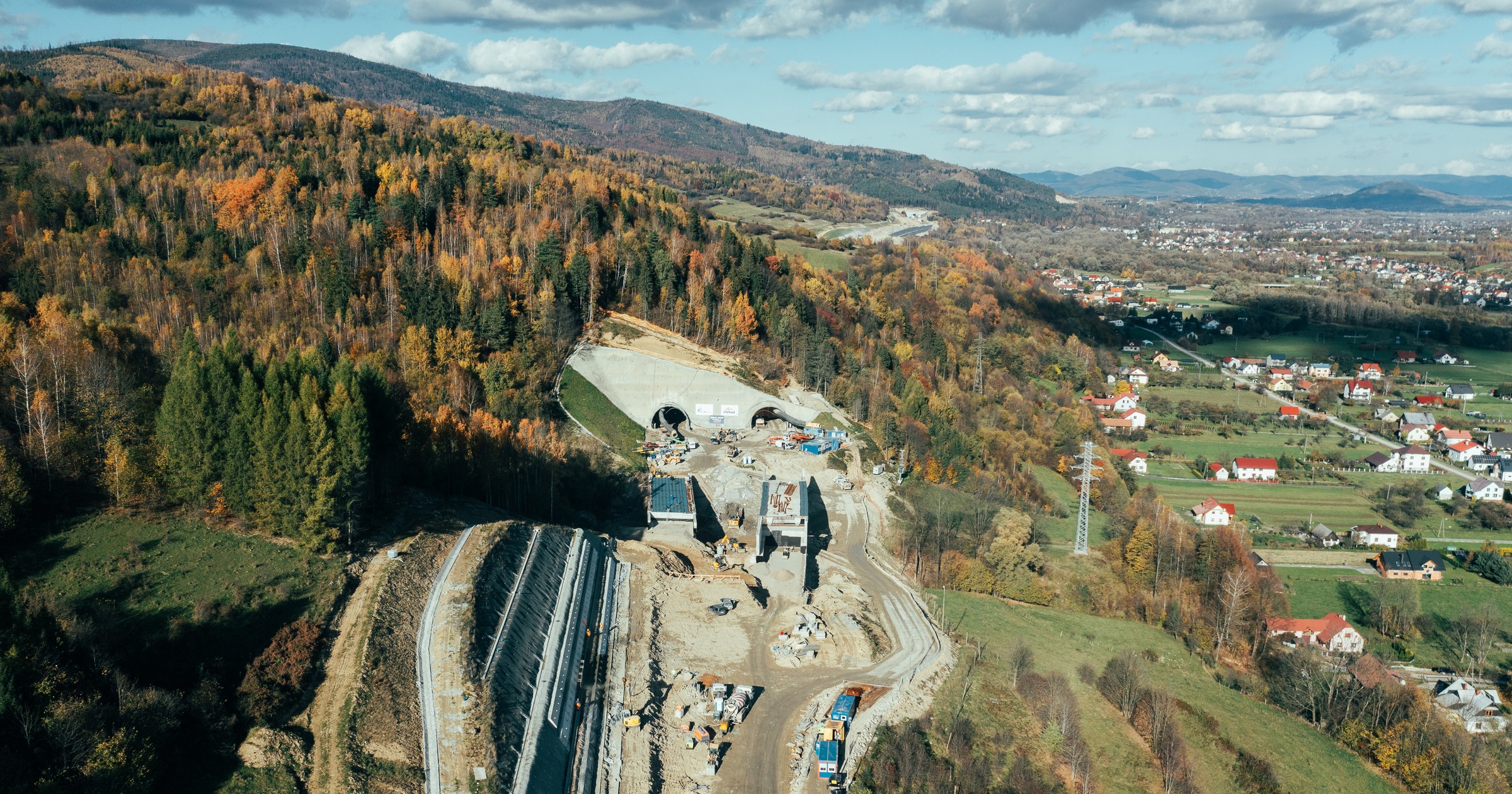 Przebito pierwszą z czterech budowanych naw tuneli na S1