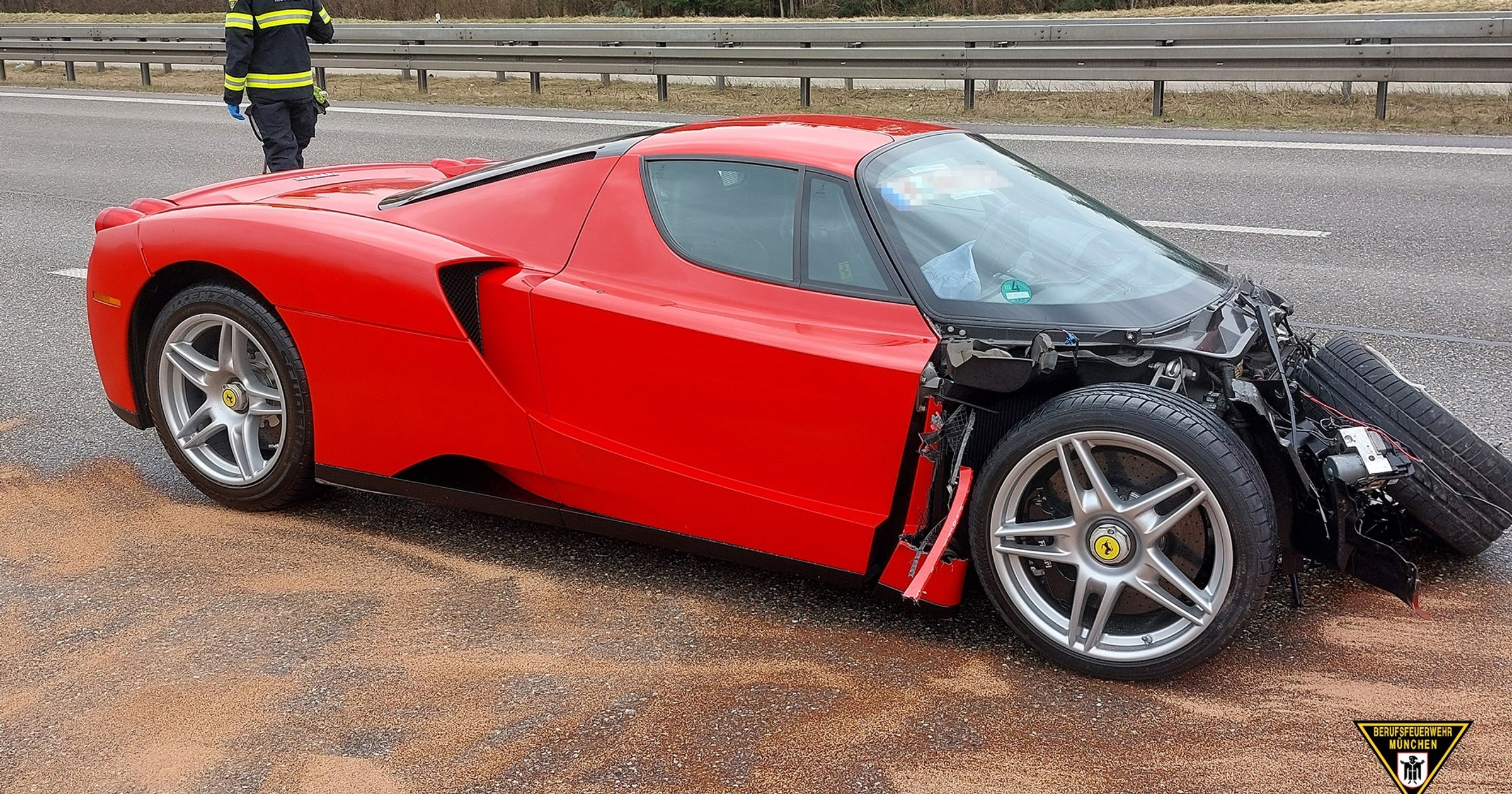 Rozbite Ferrari Enzo na autostradzie w Niemczech