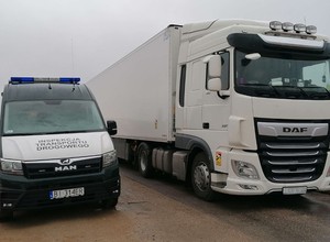 Rosyjskie TIR-y próbują obchodzić sankcje, fałszując dokumenty? Jeden z nich trafił już na parking depozytowy