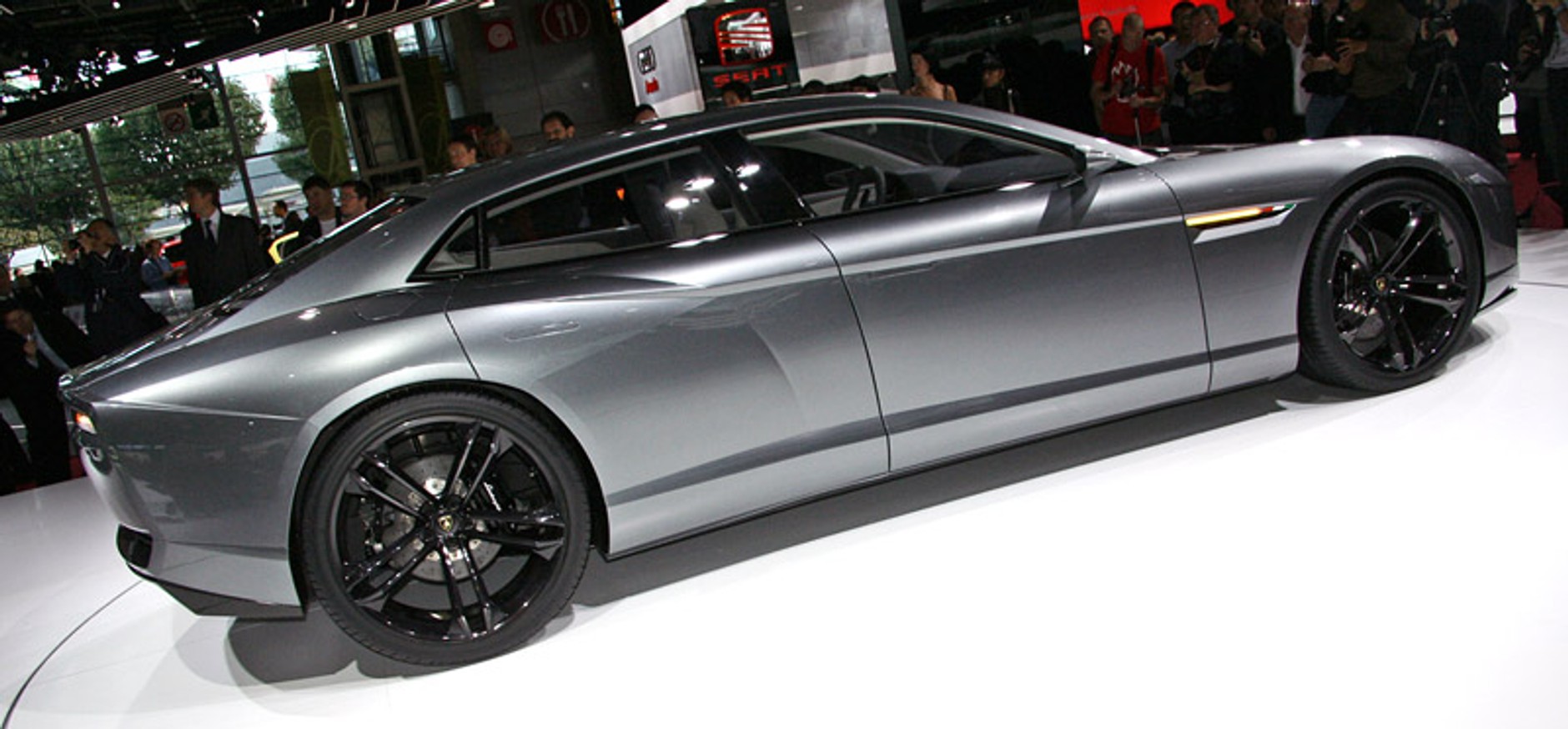 Paryż 2008: Lamborghini Estoque – co najmniej cztery lata do rozpoczęcia produkcji