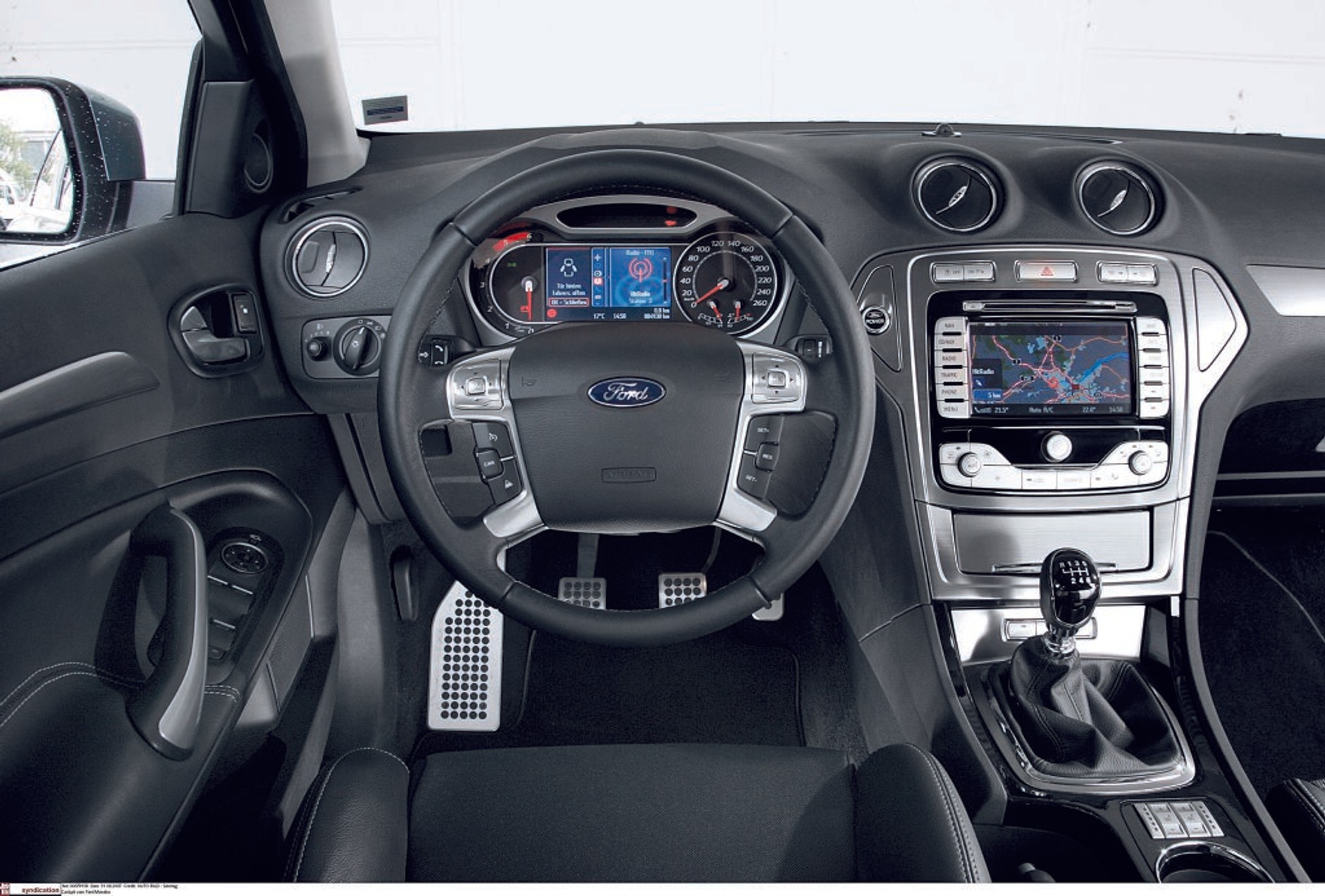 Ford Mondeo – deska rozdzielcza