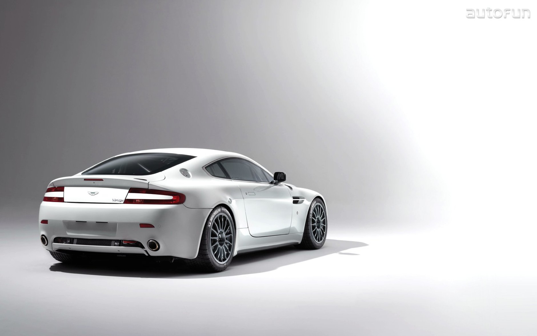 Aston Martin Vantage