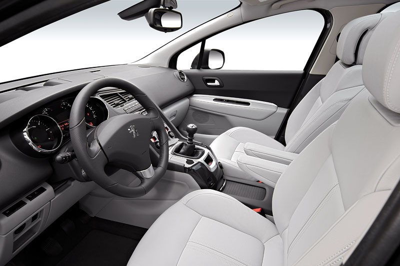 Peugeot: 5008 - duży, wygodny, nowoczesny, dla 5 lub 7 osób