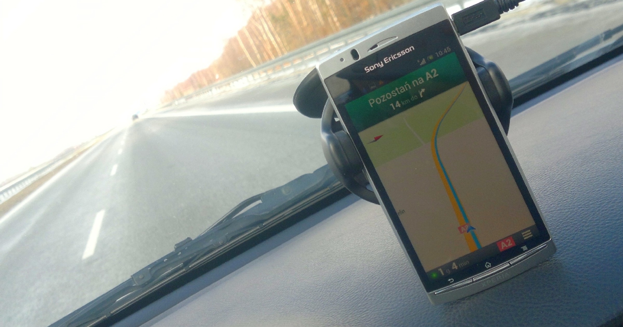 Jak prowadzi darmowa nawigacja Google?