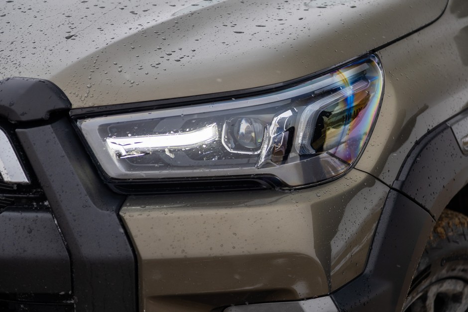 Toyota Hilux MHEV