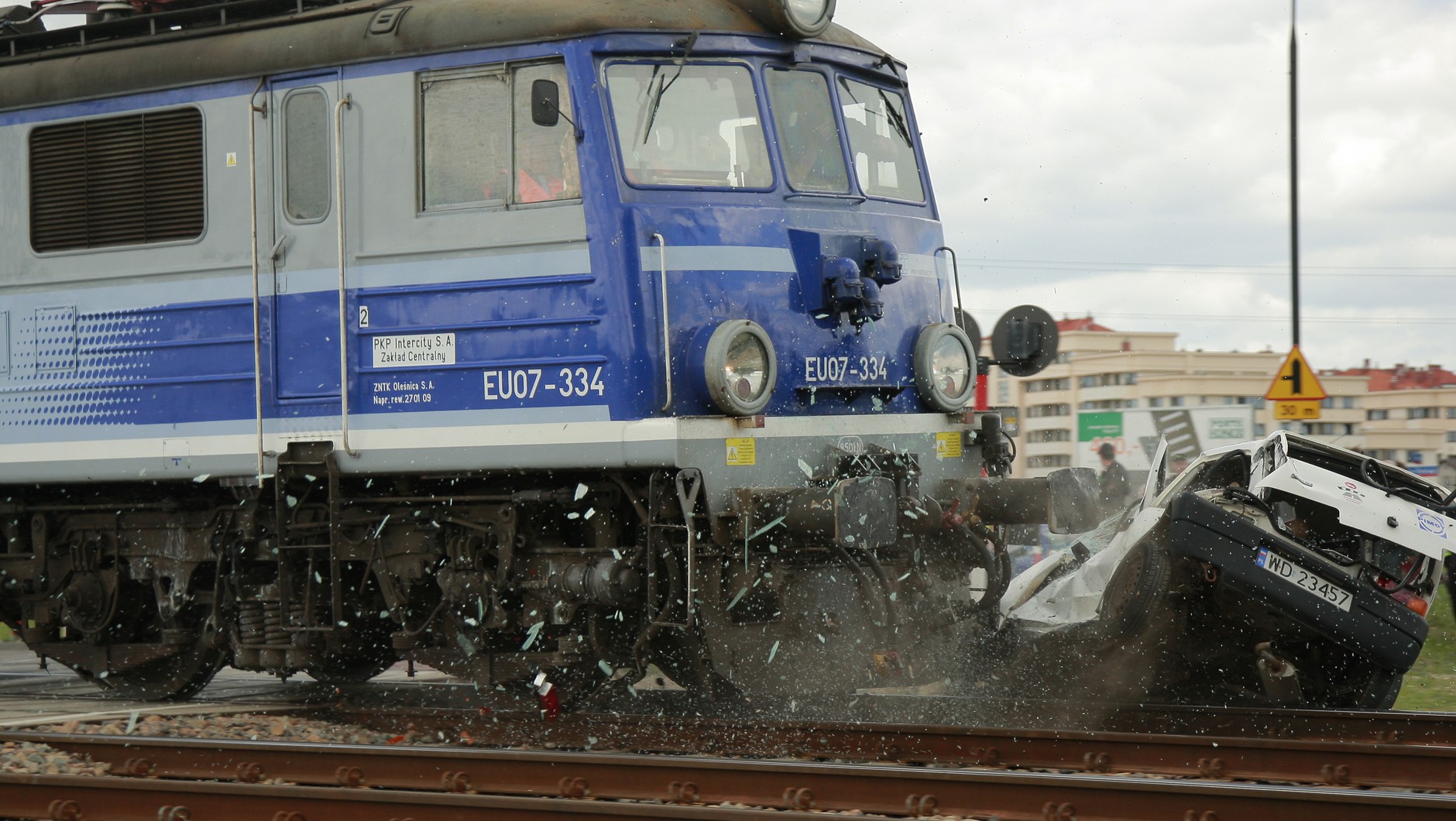 Wypadki na przejazdach kolejowych są tragiczne w skutkach
