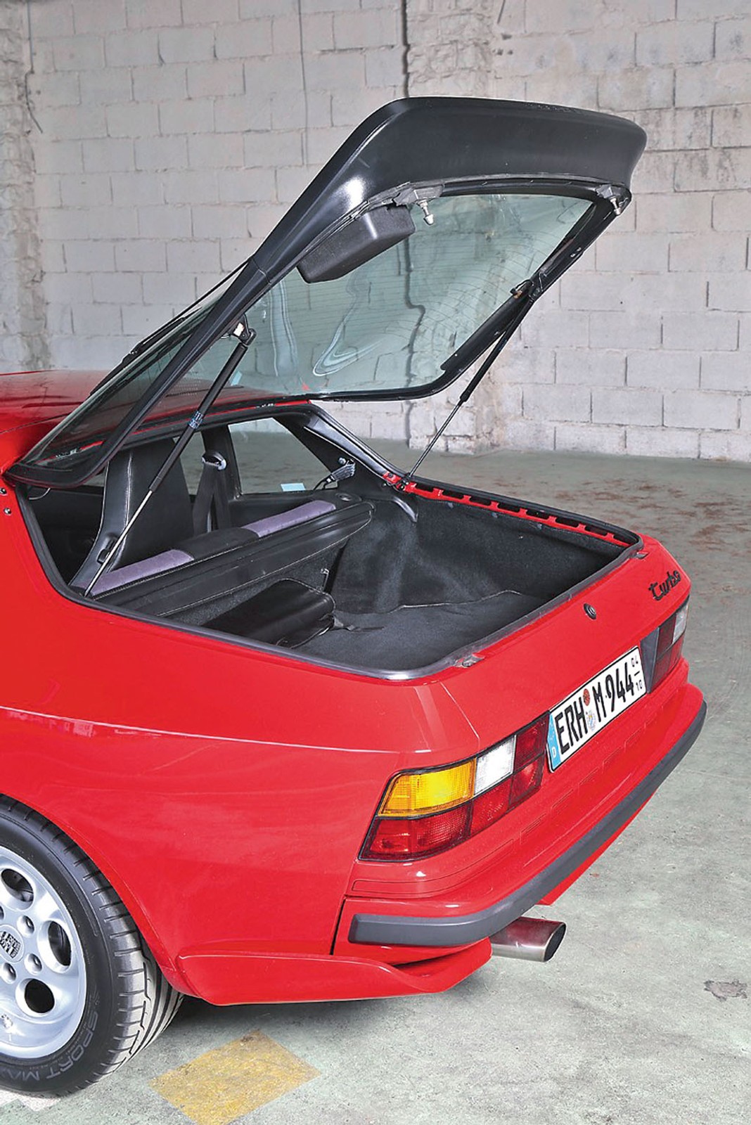 Porsche 944 Turbo - dużo mocy, ale mało prestiżu