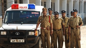 Za zaległości podatkowe można stracić auto - akcja policji i skarbówki w Indiach