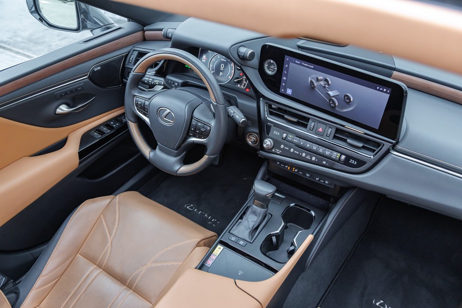 2024 Lexus ES300h