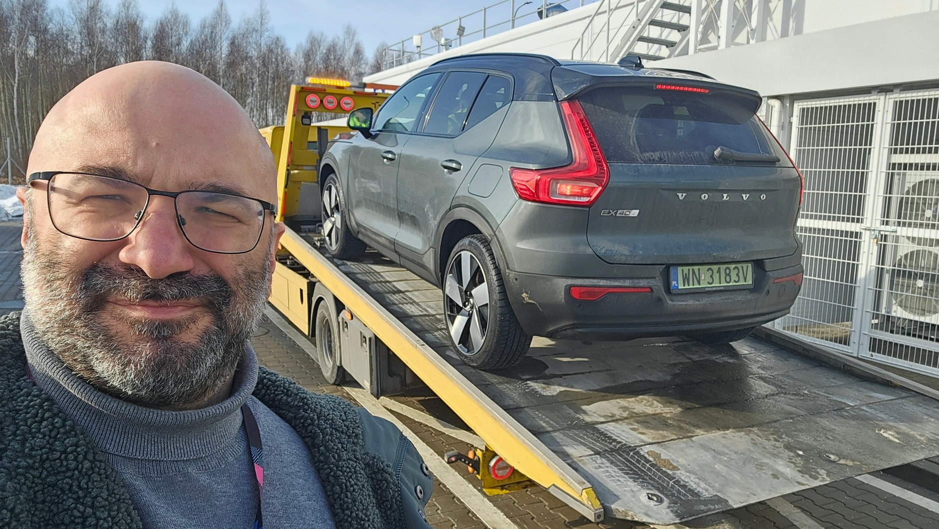Czasu powrotu planer oparty na mapach Google i danych z auta nie oszacował poprawnie, ale tym razem trudno było mieć mu to za złe – nawet Google (jeszcze?) nie potrafi przewidzieć gwoździa wbitego w oponę na autostradzie. 