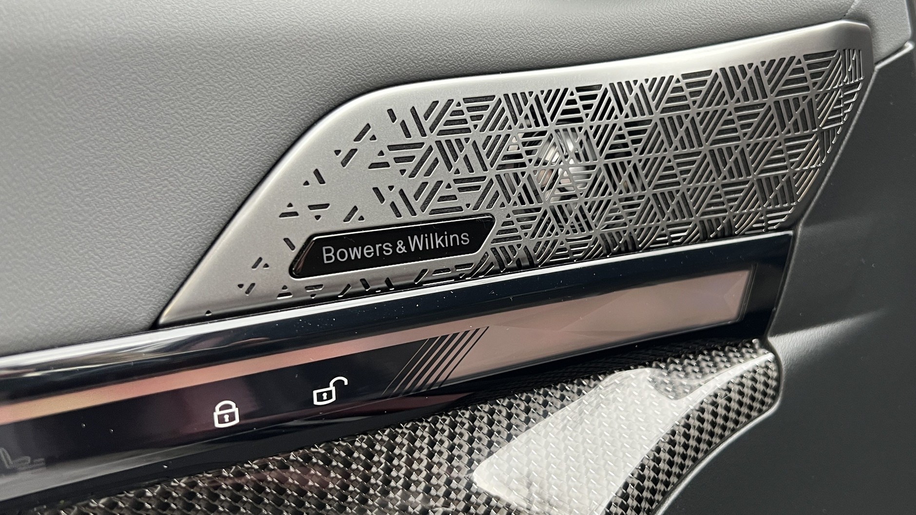 BMW serii 5 (ósma generacja; kod G60; wersja 550e xDrive)