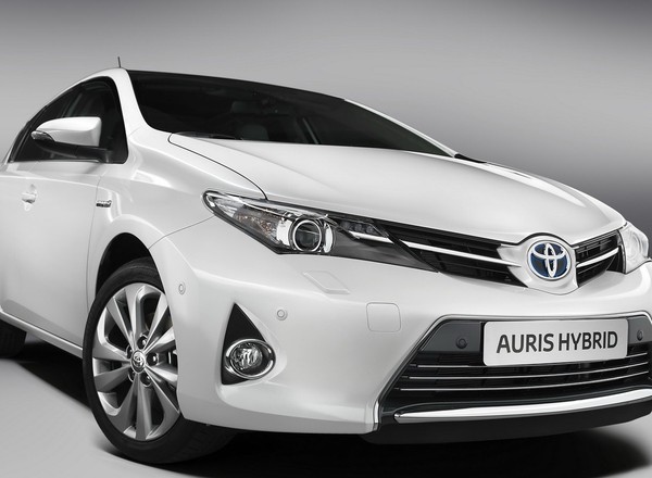 Nowa hybrydowa Toyota Auris na Paris Moto Show
