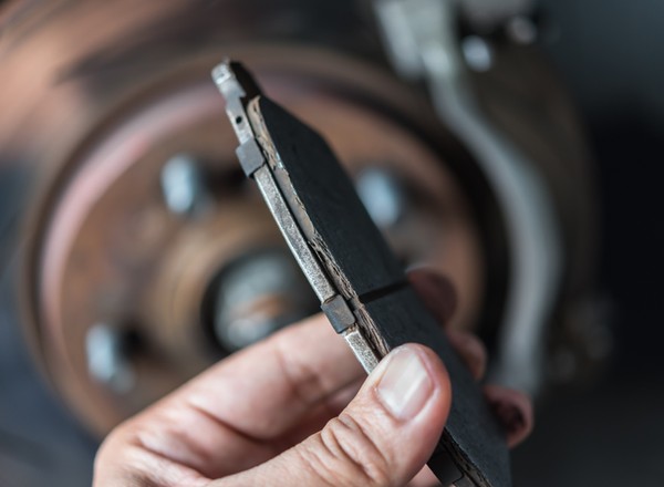 Jedna z ich sztuczek szokuje najbardziej. Jak kantują nieuczciwi mechanicy?