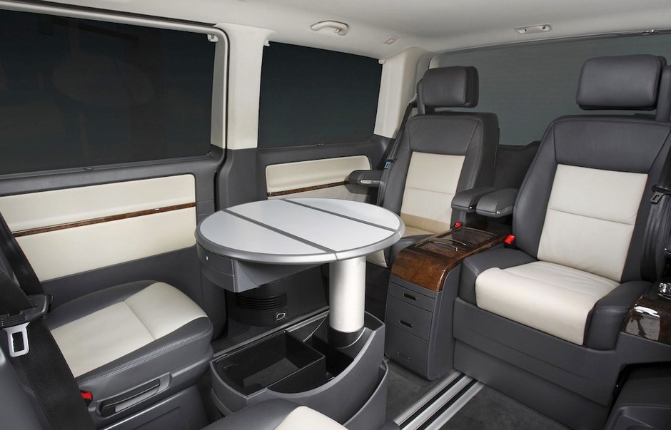 Volkswagen Caravelle Business: bus dla biznesmena