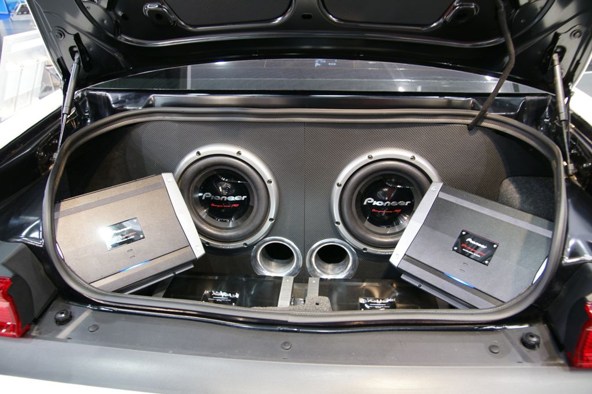 AMICOM 2010: kino, koncert i nawigacja do samochodu (galeria)