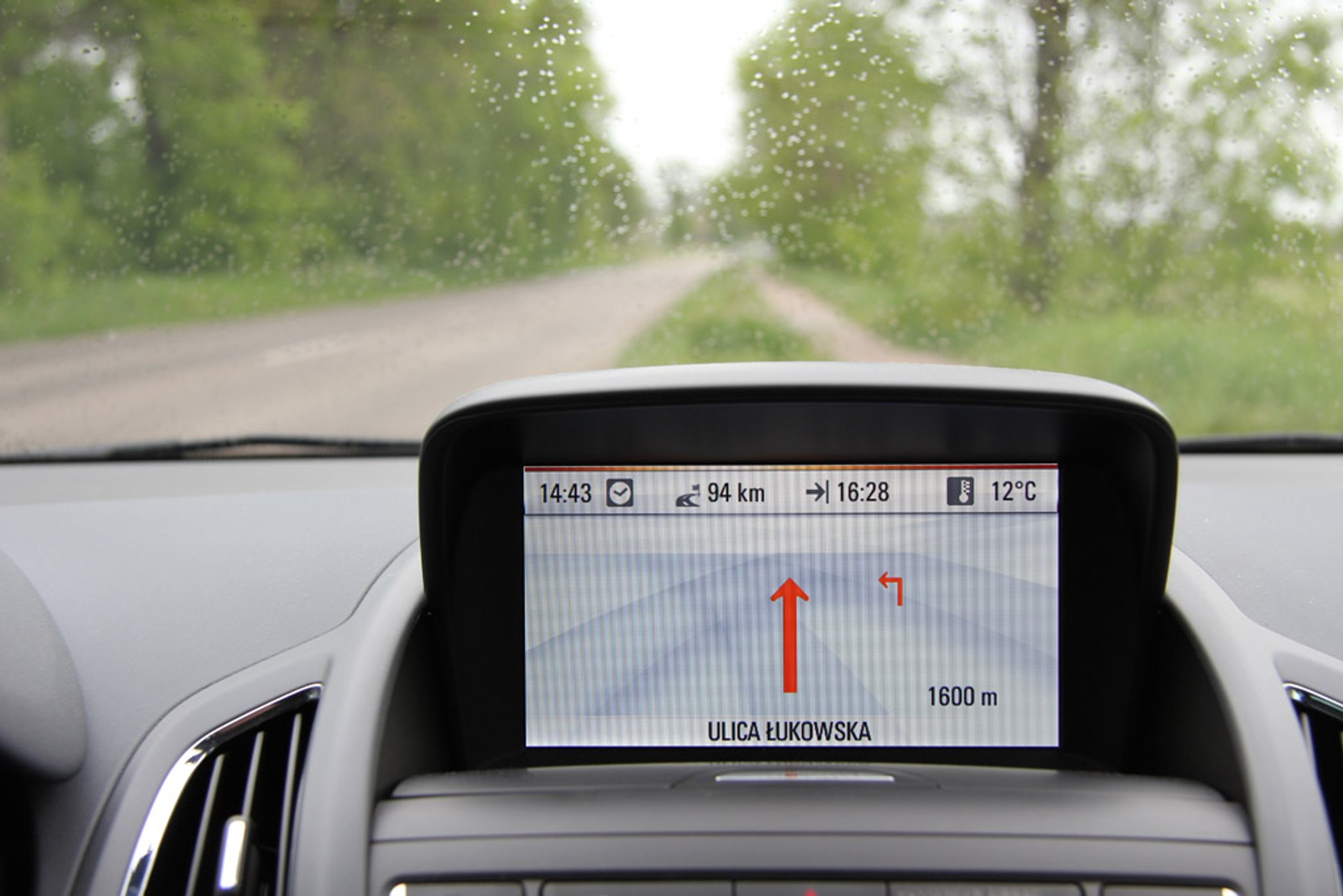 Mapy ograniczonego zaufania: test fabrycznych nawigacji